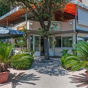 Le Ginestre Lido di Camaiore